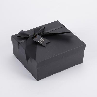 China Luxurygift Box Birthday Gift Box Valentine's Day Black Lipstick Jewelry Biodegradable Black Bow Card Box for sale