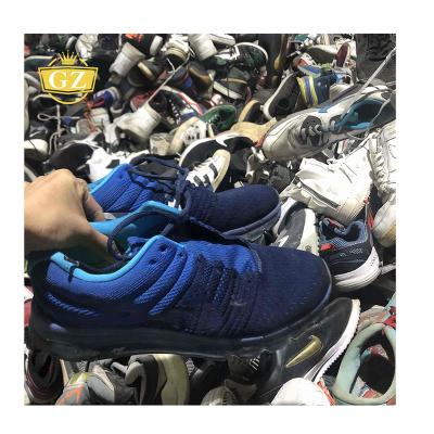 China Polyester / Cotton Popular Used Clothing Guangzhou , Fashion Mixed Package Used Shoes Wholesale In British Branded for sale