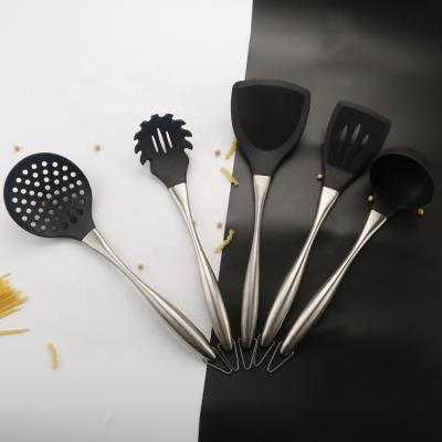 China Viable New Product 5 Pieces Handle Silicone Stainless Steel Cooking Tools Dinner War Kitchen Utensil Cookware Sets for sale