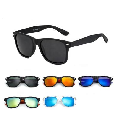 China Cheap Fashion Sunglasses Custom Plastic Sunglasses , Polarized Sunglasses for sale