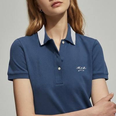 China Camisas de polo femininas de algodão de verão de cor personalizada azul branco bordado à venda