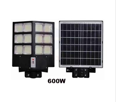 China Super Bright IP65 Theme Park Integrated Solar Street Light 600W Outdoor Waterproof Solar Project for sale