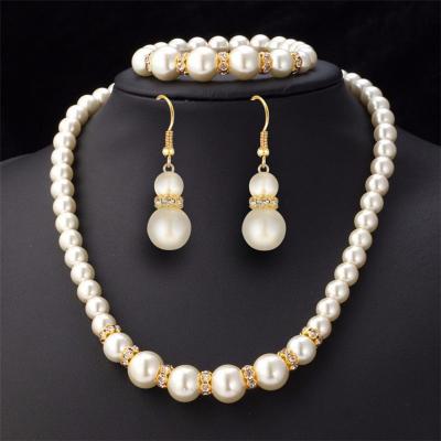 China Pearl Jewelry Set Wholesale Popular Pearl Necklace Earring Bracelet Three Piece Jewelry Set for sale