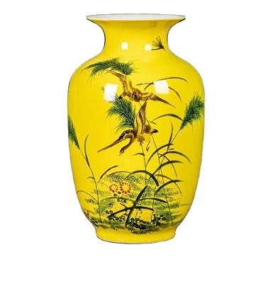 China Professional Custom Decorative High Quality Handcrafted Ceramic Vase Traditional Modern Design for sale