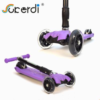 China PU CE EN71 ASTM Tested Child Age Cheap Wide Pedal Stance Scooter Kids Light Up Wheel Kick Scooter For Sale for sale