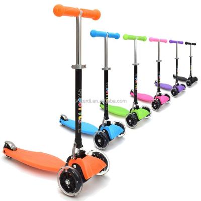 China Mini Iscoot PU Tilt kickbord T-BAR 3 wheel kick bobbi board kids kick scooter flash for sale