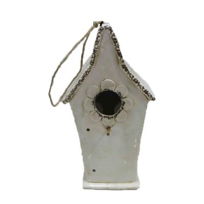 China New Breathable Ceramic Wild Colorful Aviaries Hanging Bird House Mini Houses For Birds Unfinished White for sale