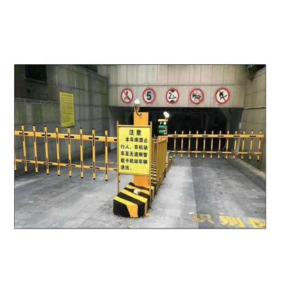 China 2021 LED Traffic Warning Light Crank Straight Arm Gate Boom Barrier Parking Traffic Barrier Red Green Red for sale