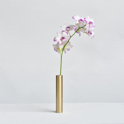 China Small Elegant Solid Brass Mini Modern Metal Vase Gold Flower Vase Decorative Vase For Centerpiece Wedding Table Home for sale