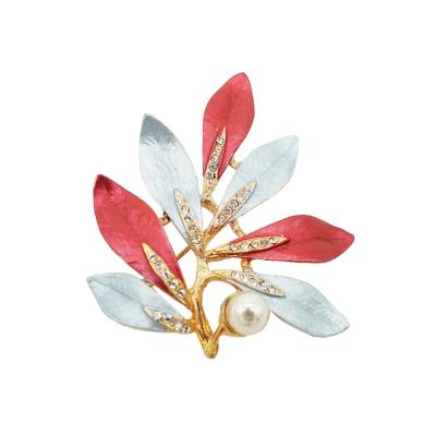 China Gift exported exquisite alloy enamel brooch with good quality for sale