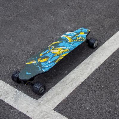 China Electric Longboard OEM Carbon Fiber E-Skate Smart Electric Skateboards 1500W Youth Long Board for sale