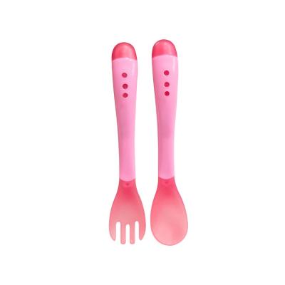 China New Product BPA Free Baby Goods Heat Sensitive Silicone Baby Feeding Spoon for sale