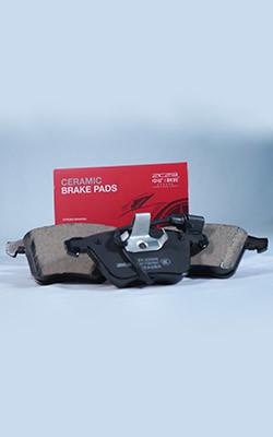 China 8K0698151B Ceramic Brake Pads With Wear Sensor for sale