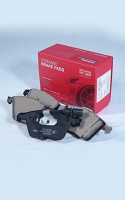 China Ceramic Brake Pad Set With Wear Sensor For Audi A4 A5 Q5 for sale