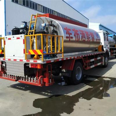 China Machine Howo 8000L Asphalt Distributor Road Trucks for sale