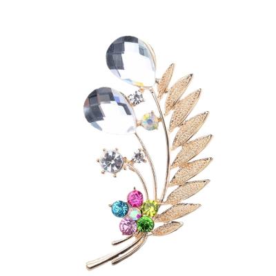 China Wedding Brooch Cute Brooch Wedding Interesting Pin Silk Scarf Bead Brooch Stainless Steel Rhinestone Bulk Quality for sale