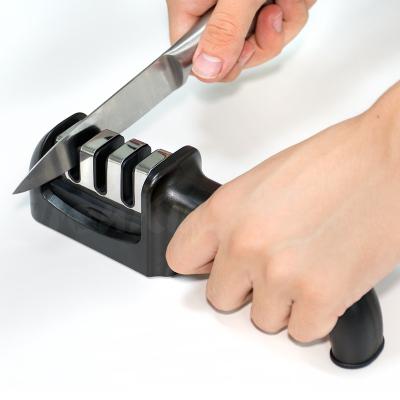 China Dropshipping Viable Non-slip Handle Ceramic Three-stage Sharp Kitchen Knife Sharpener for sale