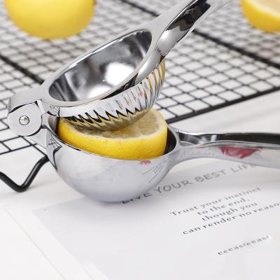 China Sustainable Lemon Clip Thickened Clip Zinc Alloy Household Mini Lemon Orange Lemon Squeezer for sale