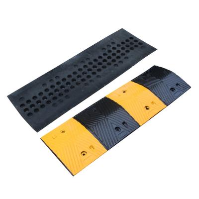 China Road Safety 1000*350*40mm Road Bump Speed ​​Wear-Resistance Reflective Rubber Bump for sale