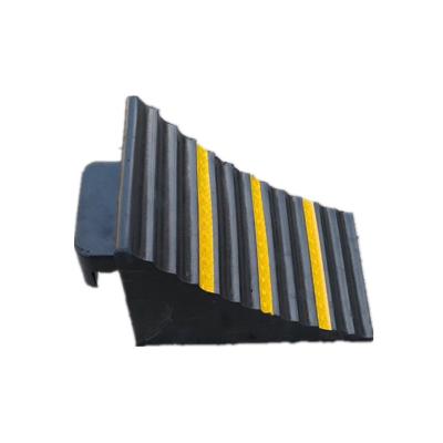 China New Exterior Wheel Rubber Stopper Block Car And Truck Stop Parking Rubber Bumper for sale