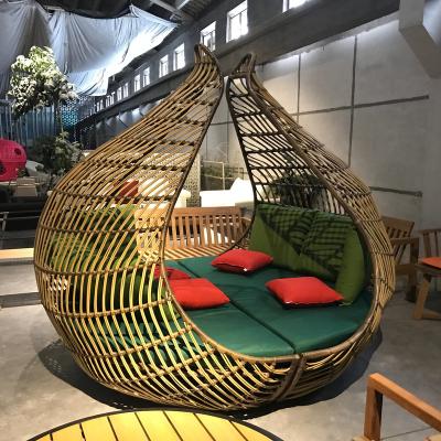 China New design modern outdoor garden leisure daybed sun lounge onion shape woven rattan aluminum frame round tube for balcony yard for sale