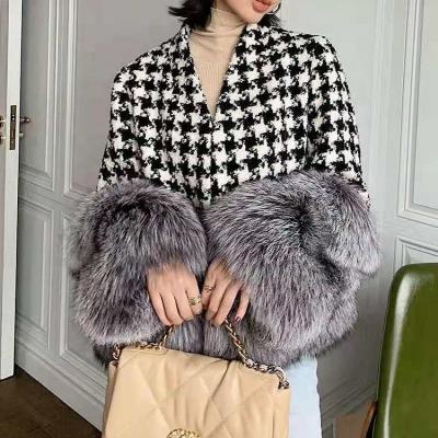 China Breathable Large Ribbon Fox Fur Cuff Women Woolen Coat Fashion Fur Coat Wool Fabric Coat for sale