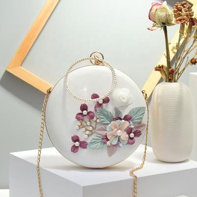 China Goods 2021 New Korean Style Handbag Fashion Chain Bag Women Personalized Ladies Clutch Bag for sale