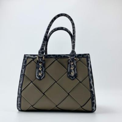 China Stylish Removable Shoulder Strap Design With Animal Print Cross Woven Leather Handbag - Body Bags for sale