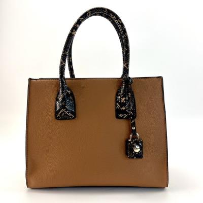 China New Fashion Big Capacity Snake Skin Korean Handbag All-match Bag One-shoulder One-shoulder Sling Square Bucket Bag for sale