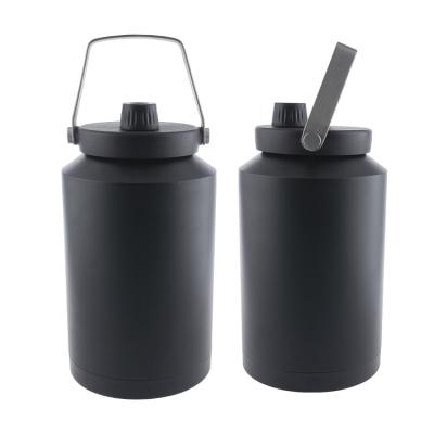 China Large Capacity Stainless Steel Double Wall Beer Bottle Vacuum Insulated Shaker for sale