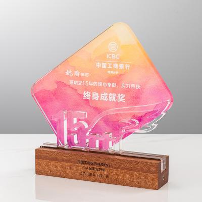 China Custom UV Printing Acrylic Award With Wood Base , Cast Plexiglass Plaques OEM for sale