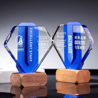 China Op maat gemaakte acrylprijs met creatieve houten plaquette voor jubileumconferentieprijs en uitstekende werknemer Te koop