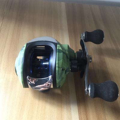 China Plastic + Metal AF Camouflage Main Body Reel Black Comfortable Knob High Ratio Baitcasting Fishing Reel for sale