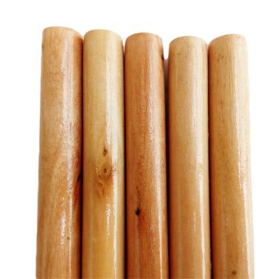 China Smooth 150*2.5cm Log Fence Posts For Sale Varnished Wooden Handle Garden Hoe Machine Making Wooden Stick Broom Handle for sale