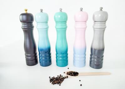 China Fashion Customized Color Wooden Salt And Pepper Grinders for sale