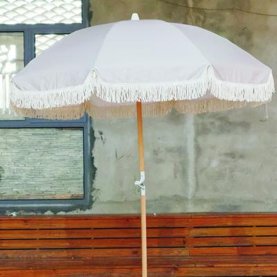 China Modern Outdoor Portable Beach Umbrella with Sand Anchor with Tilt Pole, Carry Bag, Vent, Stripes for sale