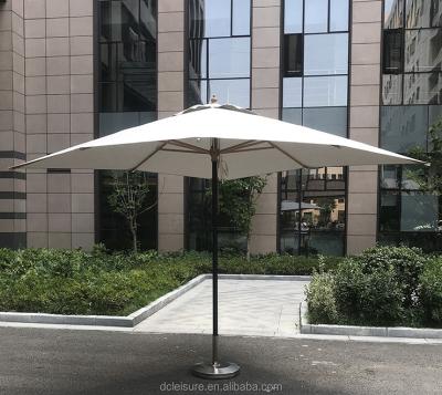 China Modern Luxury UV Straight Wooden Umbrella Used For Swimming Pool for sale