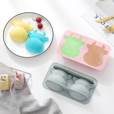 China Sustainable Universal Handcrafted Heat Resistant Cattle Shape Bath Home Lotion 100% Food Grade Cake Molds With Soap Mold for sale