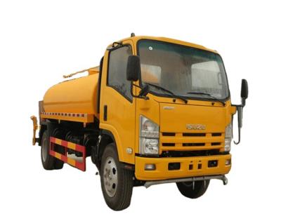 China Carbon Steel Japan Brand 4x2 Water Sprinkler Truck 8000 Liters Water Cart for sale