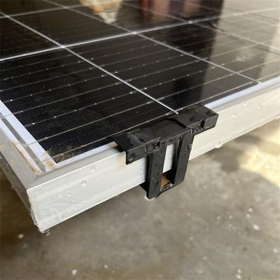 China Plastic PV Solar Panel Installation Self-Tie Clip For Solar Modules Water Drainage Solar Panel Drain Clip for sale