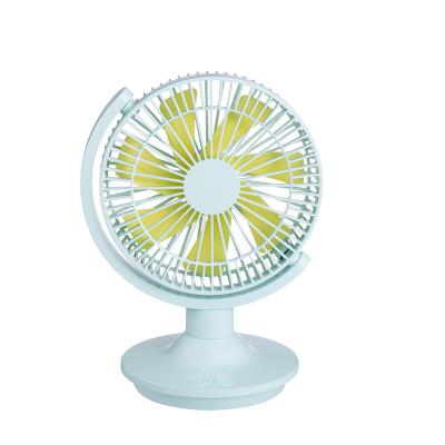 China Hotel Wholesale Design Stand Desk Small Shaking Sound Head Fan Portable Mini for sale