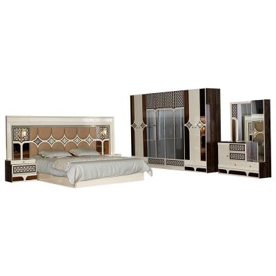 China King Style Hypoallergenic Bedroom Style Gold Mirror Lighting Elegant Luxurious Bedroom Furniture Is Cheap for sale