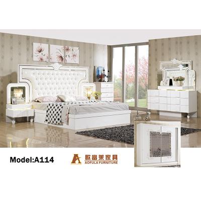 China Fandi A114 HDF Hypoallergenic Bedroom Factory Direct Wholesale Bedroom Furniture Set for sale