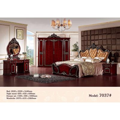 China Hot Selling King Bedroom Furniture Hypoallergenic Luxury French Royal Antique Bed Design Leather Bed for sale