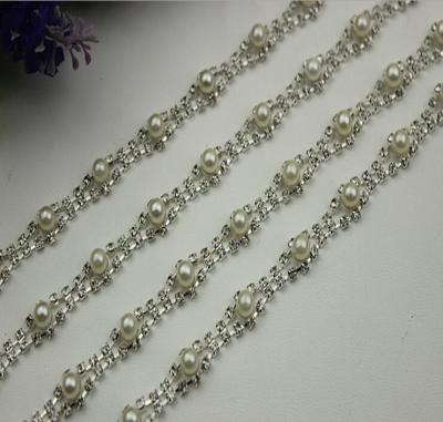 China Excellent luxury design white pearl decorative 10 mm width nickel color chain for bag handle for sale