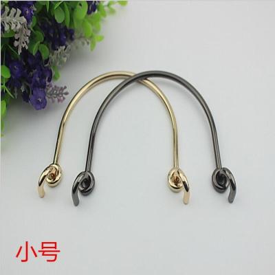 China Women fashion top quality shoulder bag hardware light gold & gunmetal color 125 mm length bag handle metal accessories for sale