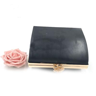 China New custom fashion light gold style flower lock decoration metal purse frame with plastic shell for sale