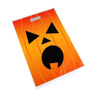 China Recyclable PE Candy Pouch Wholesale Flat Bag Shopping Tote Bag Plastic Halloween Clothing Tote Bag for sale