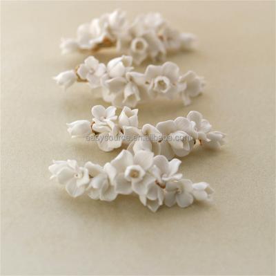 China Stock RE4495 Gold Color Silver Wedding Hair Clips Ceramic Pearl Headpieces Hairpins Handmade Flower Bridal Hair Jewelry for sale