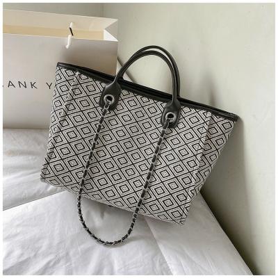 China 2021 New America Hydraulic Rosary Large Single Shoulder Canvas Ladies Single Printing Purses Tote Bags Fashionable Simple Women Handbags for sale